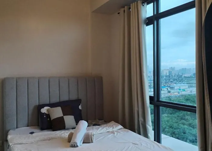 Near Moa 3 Pax Unit In Gentry Manor Wifi Tv Pet Friendly